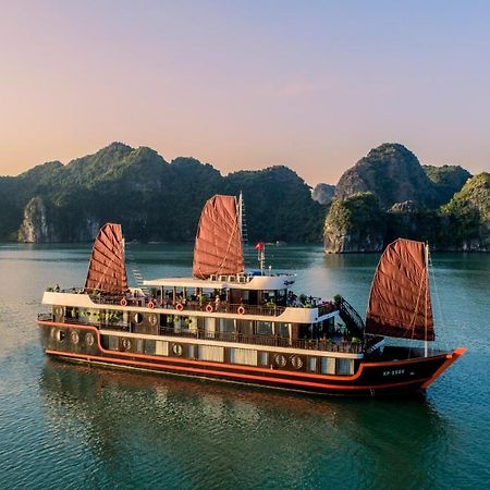 ホテル Cozy Boutique Cruise Dong Khe Sau エクステリア 写真