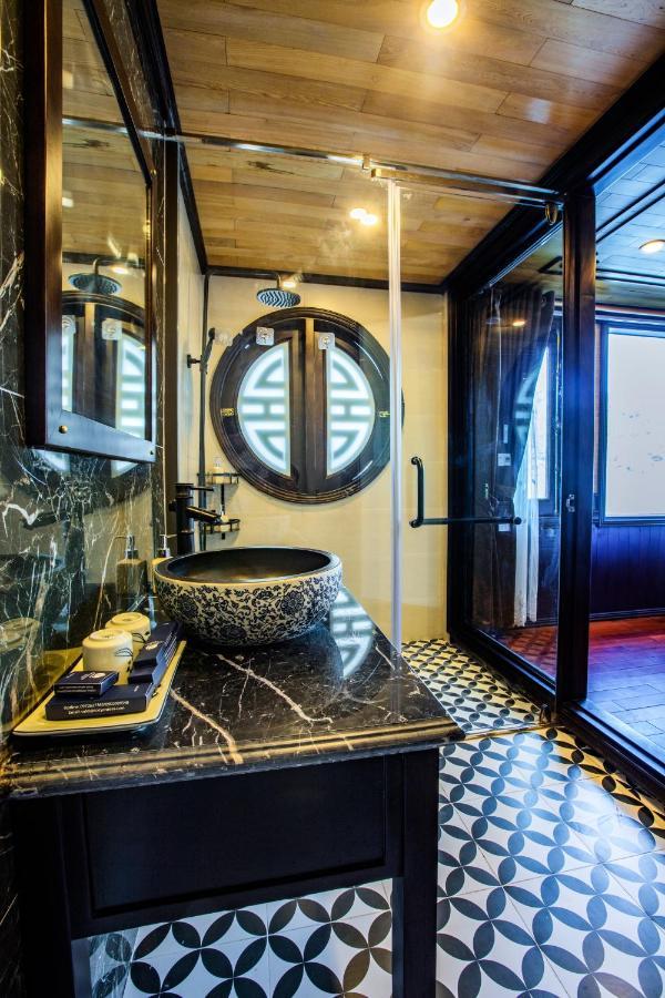 ホテル Cozy Boutique Cruise Dong Khe Sau エクステリア 写真