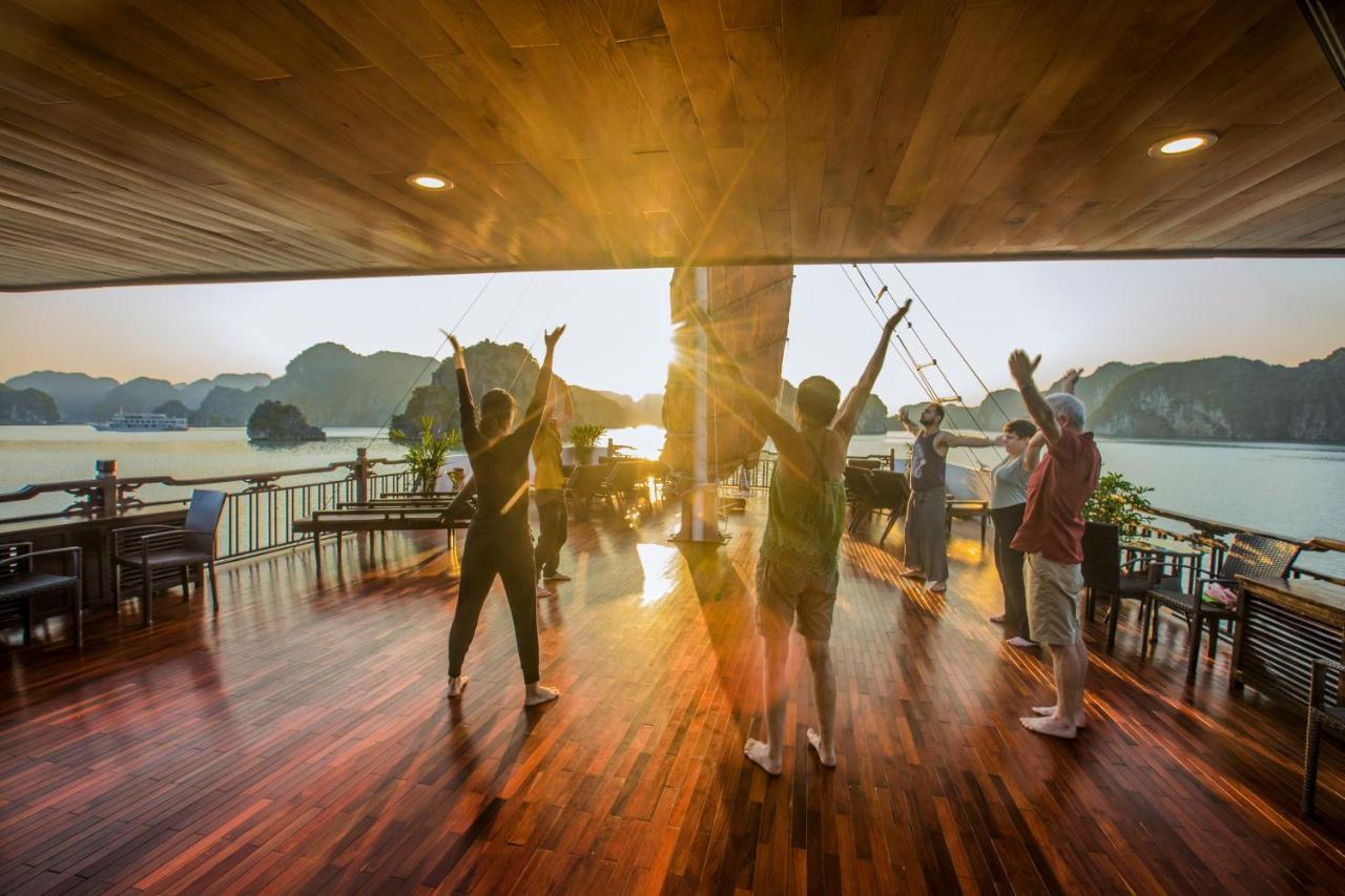 ホテル Cozy Boutique Cruise Dong Khe Sau エクステリア 写真