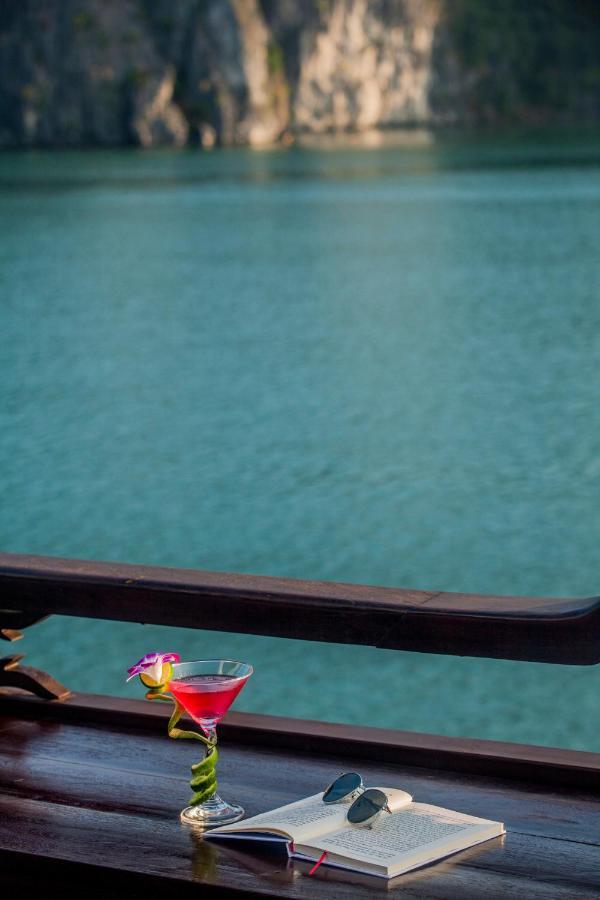 ホテル Cozy Boutique Cruise Dong Khe Sau エクステリア 写真
