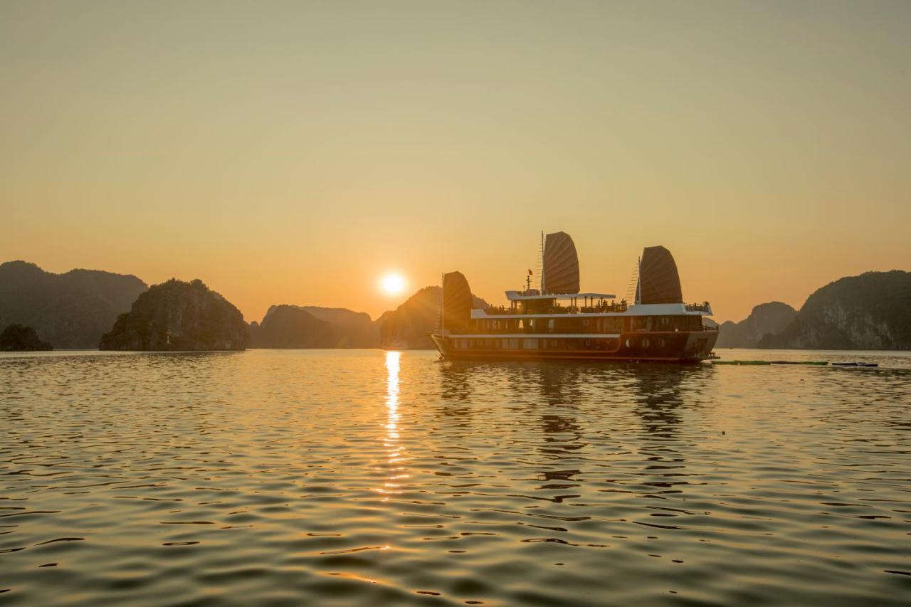 ホテル Cozy Boutique Cruise Dong Khe Sau エクステリア 写真