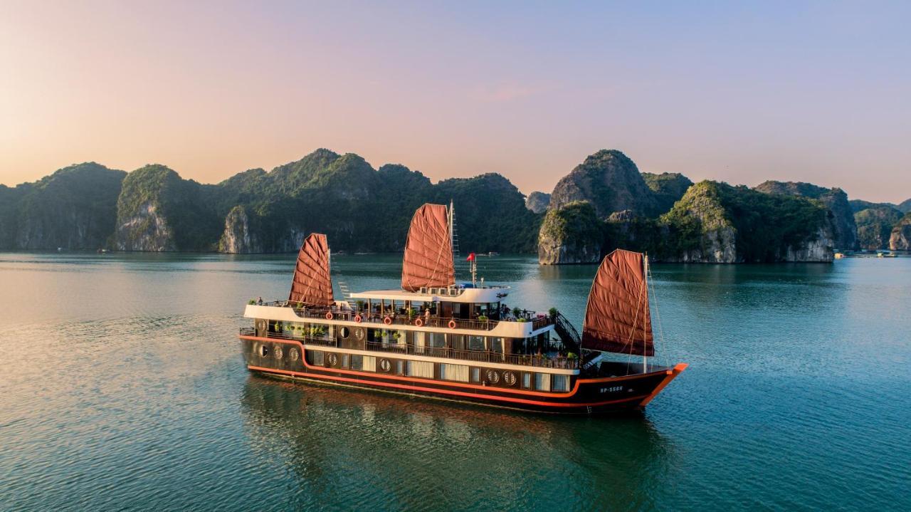 ホテル Cozy Boutique Cruise Dong Khe Sau エクステリア 写真